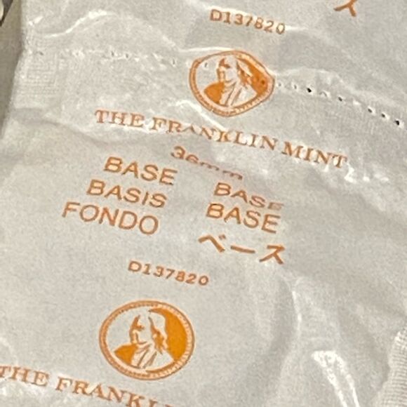 Franklin Mint 36mm & 44mm coin holders base & lid 10 sets of each - Picture 5 of 13